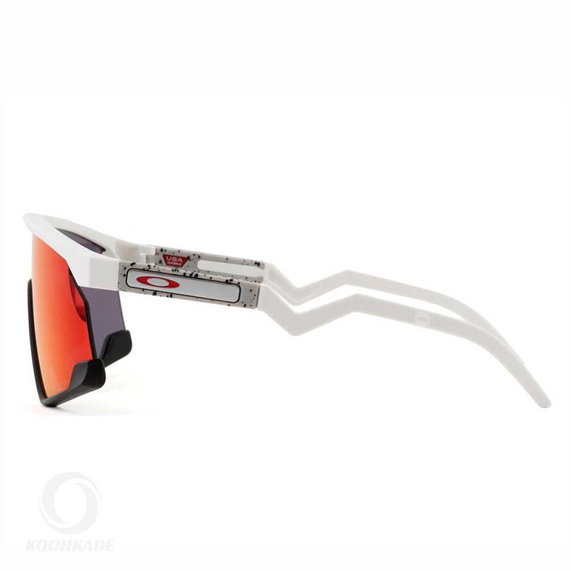 عینک اوکلی 3 لنز OAKLEY BXTR WHITE | عینک آفتابی | عینک دودی | عینک ورزشی | عینک کوهنوردی | خرید عینک آفتابی | قیمت عینک دودی | عینک اقساطی | عینک مردانه | عینک زنانه | عینک جدید | عینک اورجینال | عینک اصل | عینک لنز